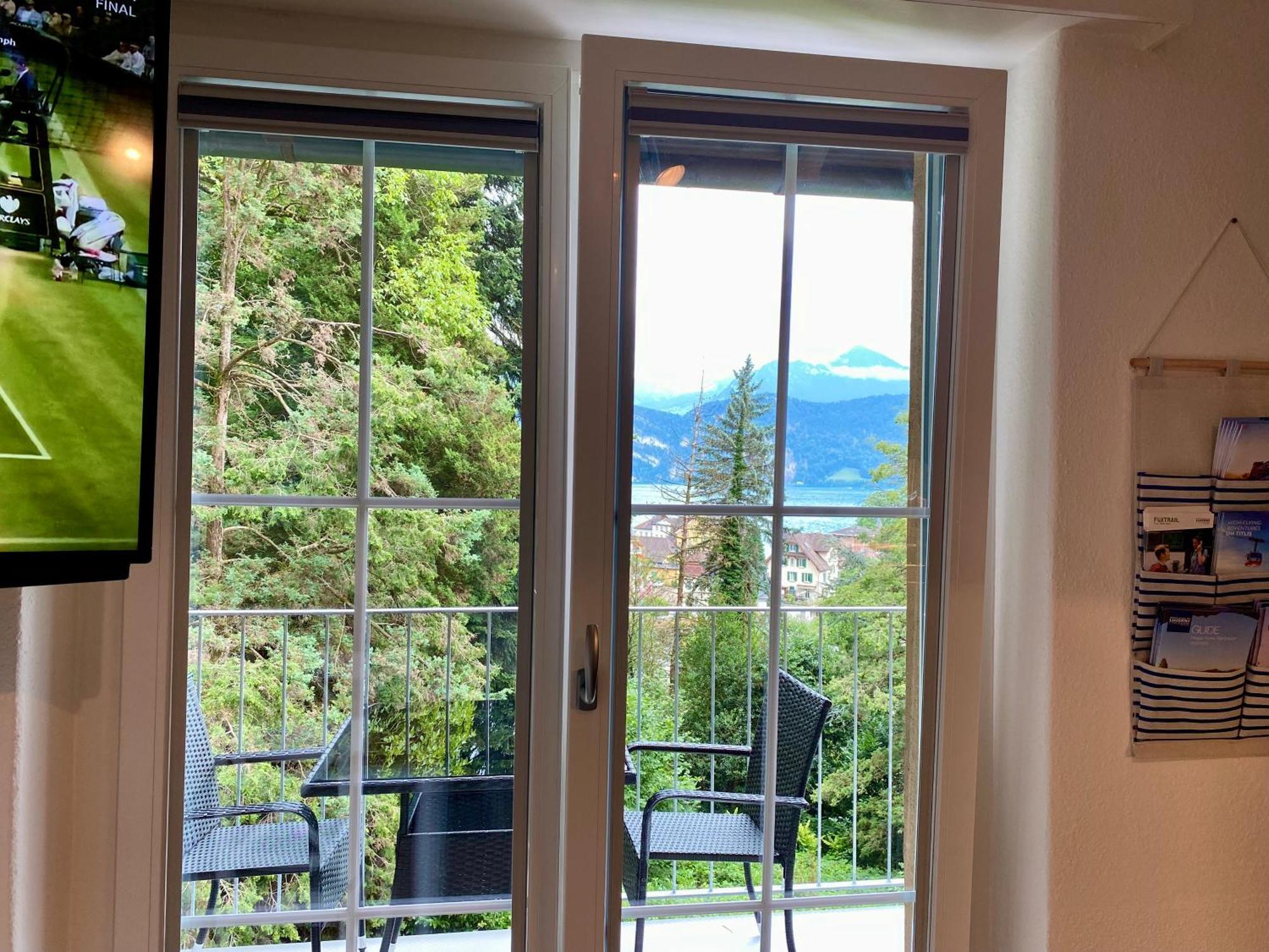 Beautiful Flat With Nice Lake And Mountain Views Weggis Exterior foto